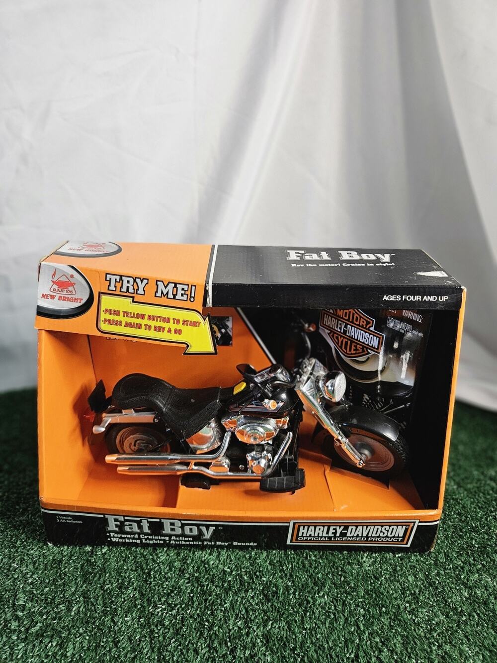 New Bright Harley Davidson Fat Boy Motorcycle NIB #319 Battery Lights & Sounds
